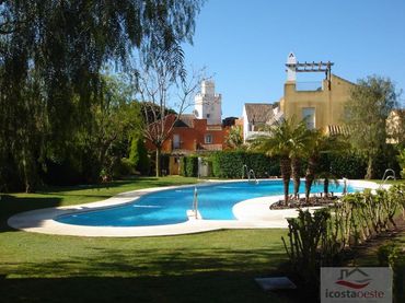 Villa con piscina in vendita a Puerto-rota