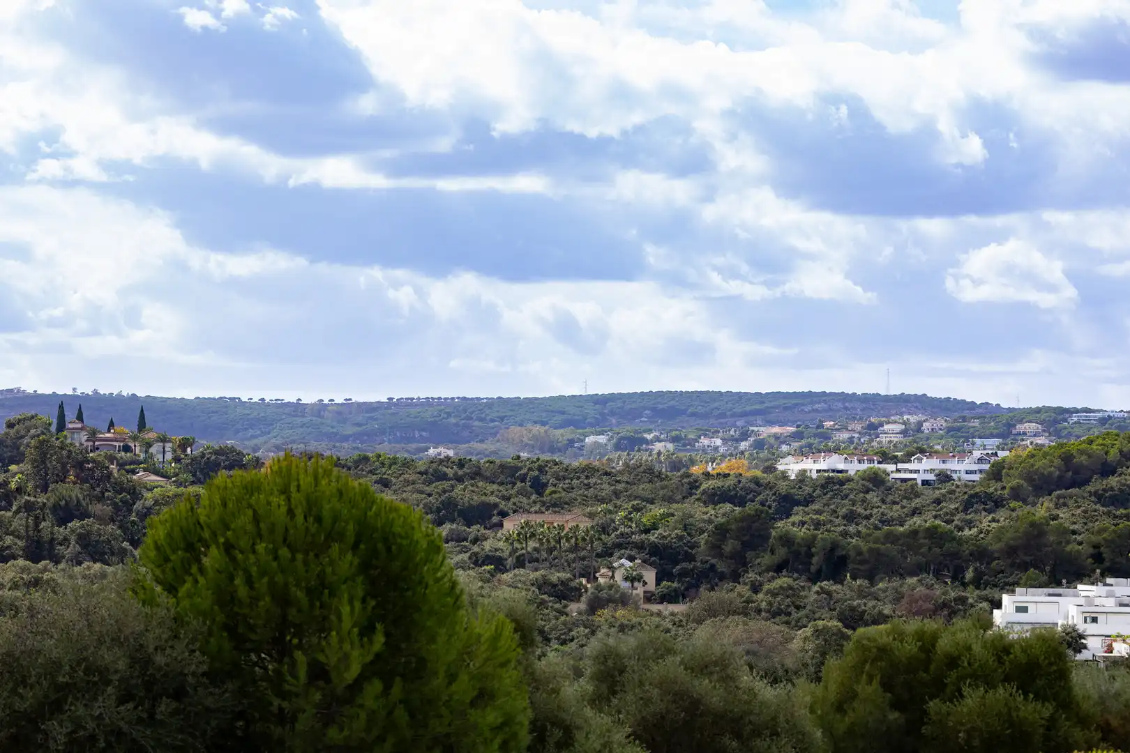 Casa adosada en venda en Sotogrande amb Aire condicionat, Calefacció i Jardí privat