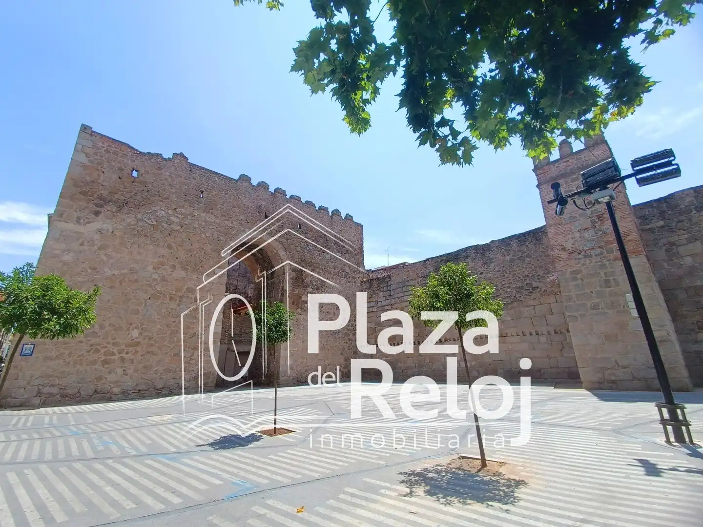 Vista exterior de Piso en venta en Talavera de la Reina con Aire acondicionado, Terraza y Amueblado