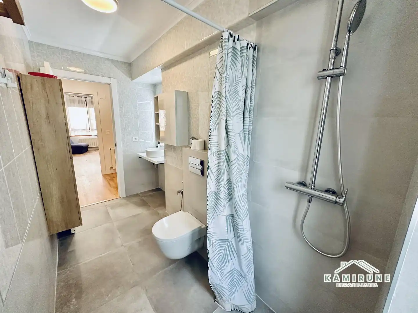 Baño de Piso en venta en Bilbao  con Calefacción, Terraza y Trastero