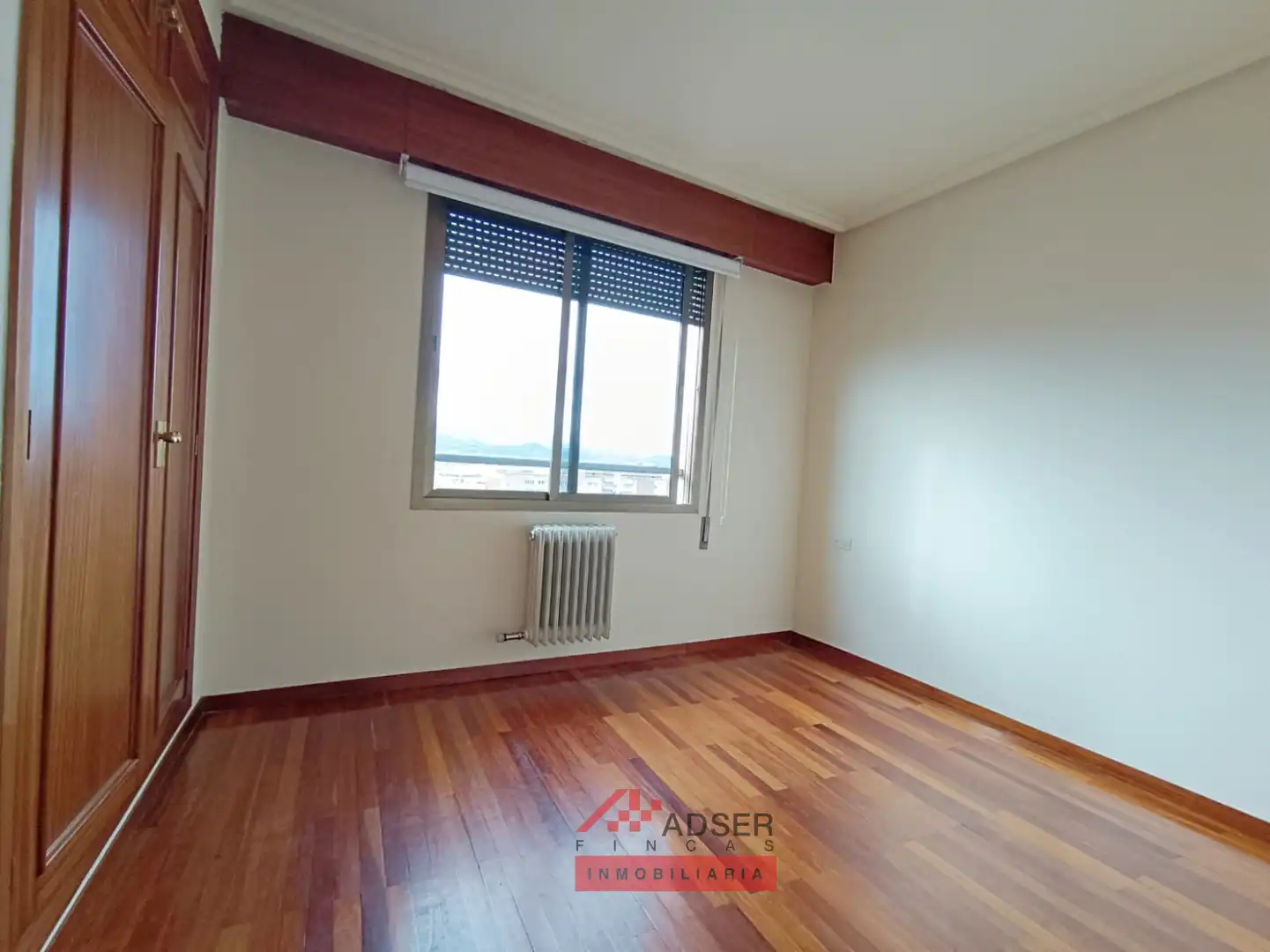 Habitación de Piso de alquiler en  Logroño con Calefacción, Parquet y Terraza
