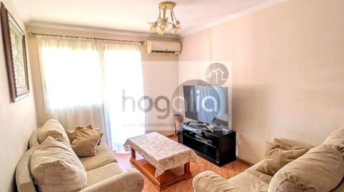 Foto 4 de Piso de alquiler en Sta. Aurelia - Cantábrico - Atlàntico - La Romería, Sevilla Capital