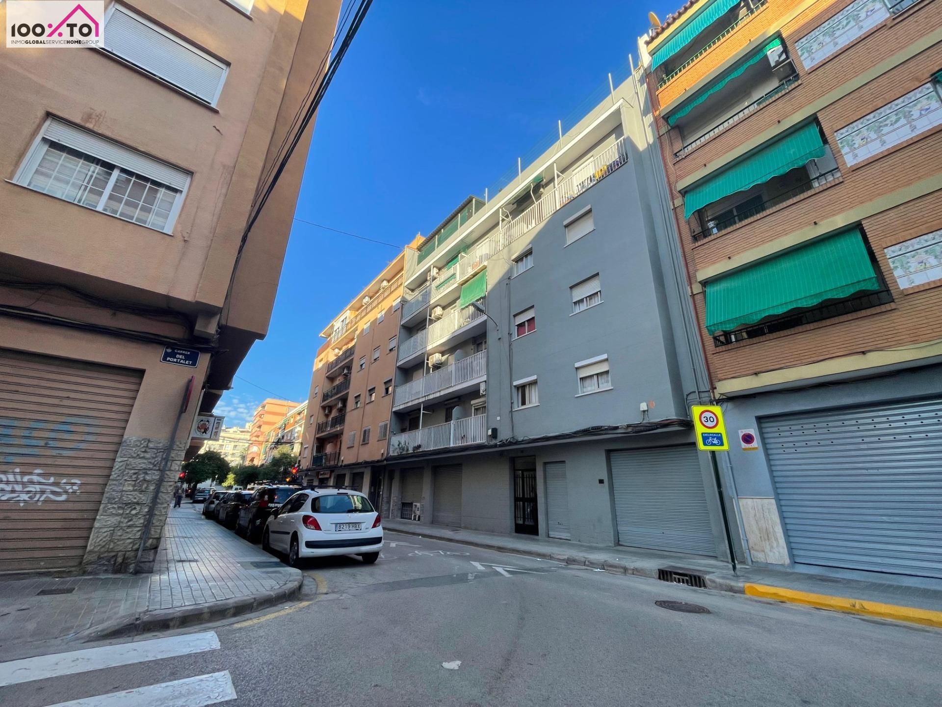 Vista exterior de Pis en venda en  Valencia Capital amb Balcó