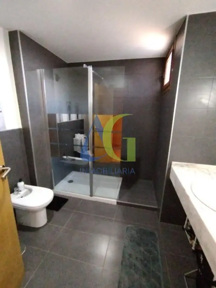 Bathroom of Houses for sale in San Andrés del Rabanedo  with Heating, Terrace and Storage room
