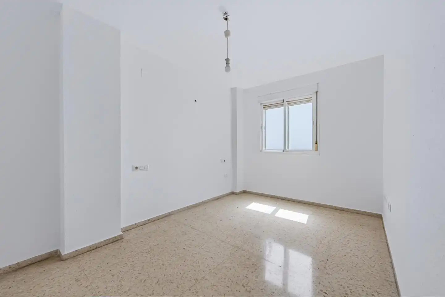 Dormitori de Pis en venda en Almería amb Moblat