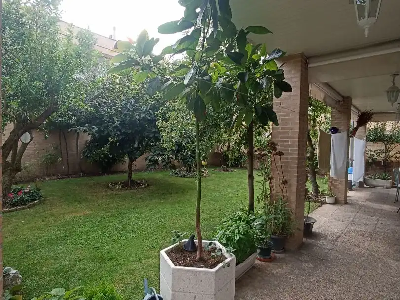 Villa mit Garten zum Verkauf in Parque olaz 45