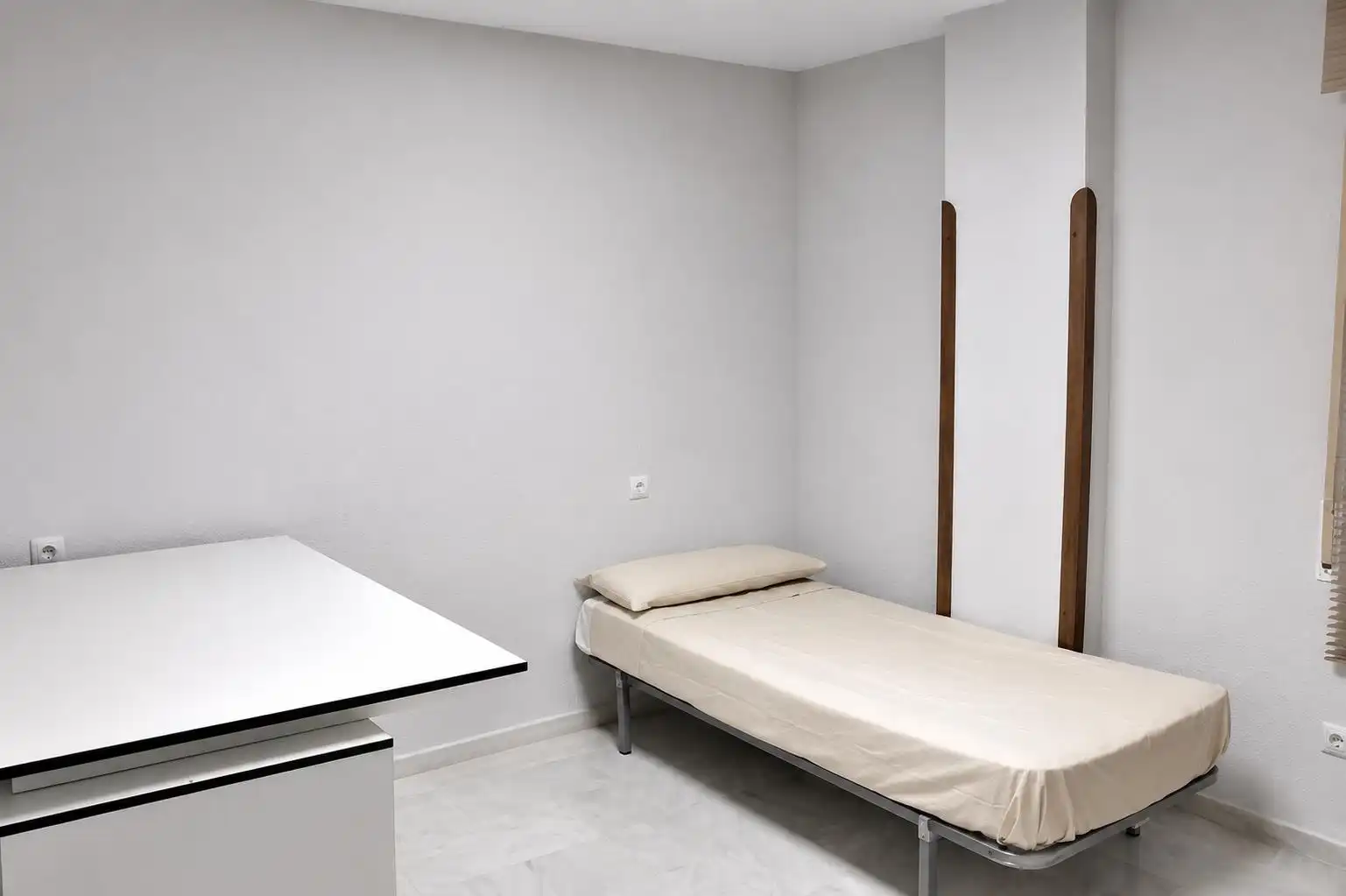Habitación de Piso de alquiler en Málaga con Aire acondicionado, Calefacción y Jardín privado