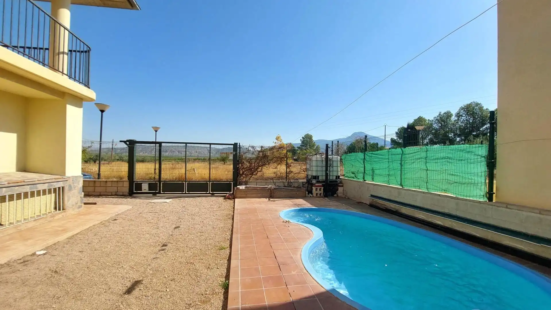 Casa con terraza en venta en Jumilla, imagen 3