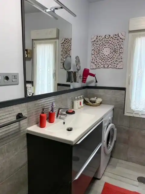 Badezimmer von Wohnung zur Miete in León Capital  mit Terrasse und Möbliert