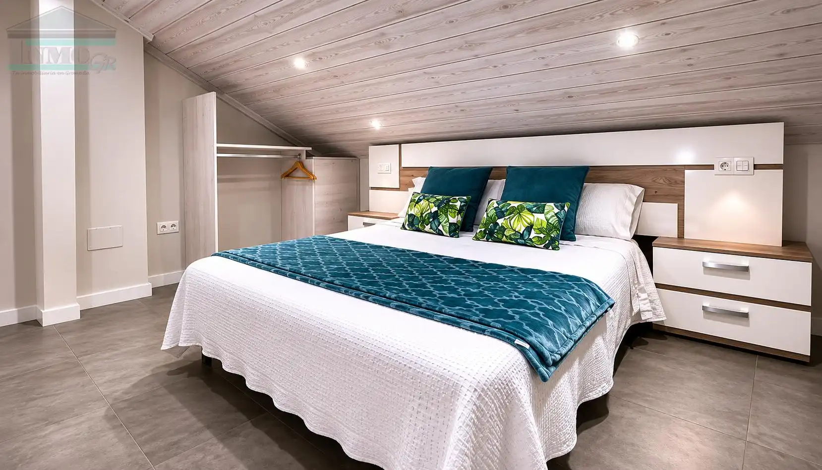 Bedroom of Duplexes for rent in Granada  with Air Conditioner, Furnished and Washing machine