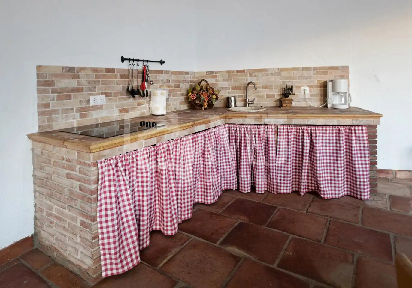 Kitchen of Country homes for sale in Periana, Málaga