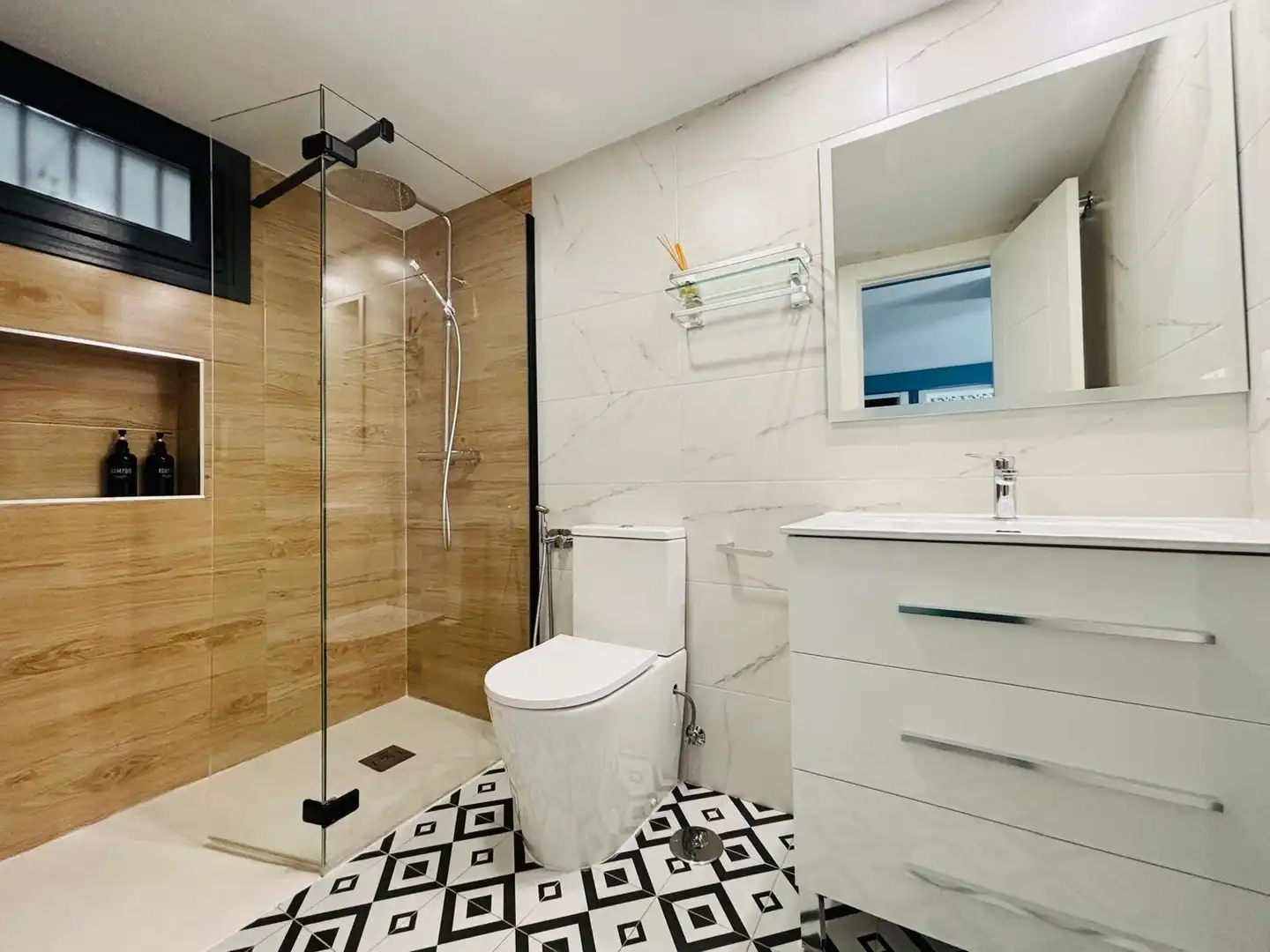 Badezimmer von Wohnung zur Miete in Villa de Otura mit Klimaanlage und Möbliert