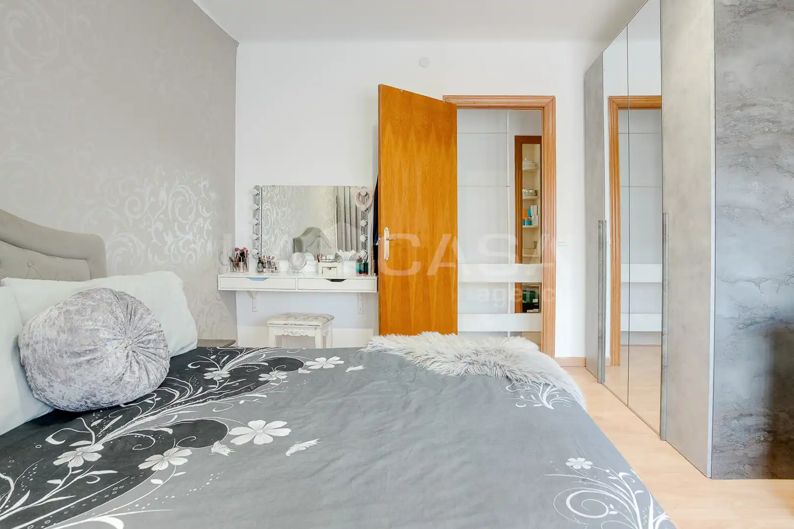 Dormitori de Casa o xalet en venda en Barcelona amb Aire condicionat, Calefacció i Forn