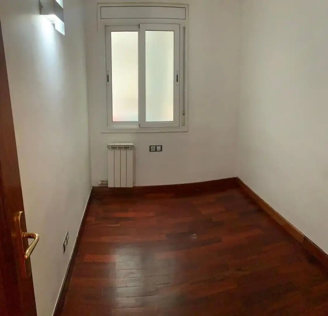 Schlafzimmer von Wohnung zum Verkauf in Ripollet