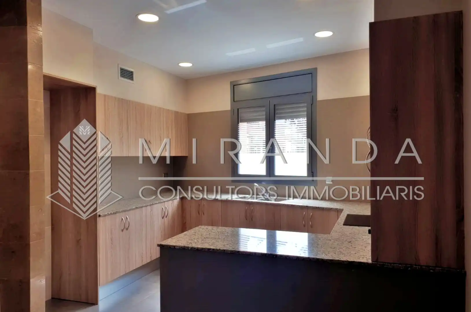 Cocina de Piso de alquiler en Granollers con Aire acondicionado, Calefacción y Horno