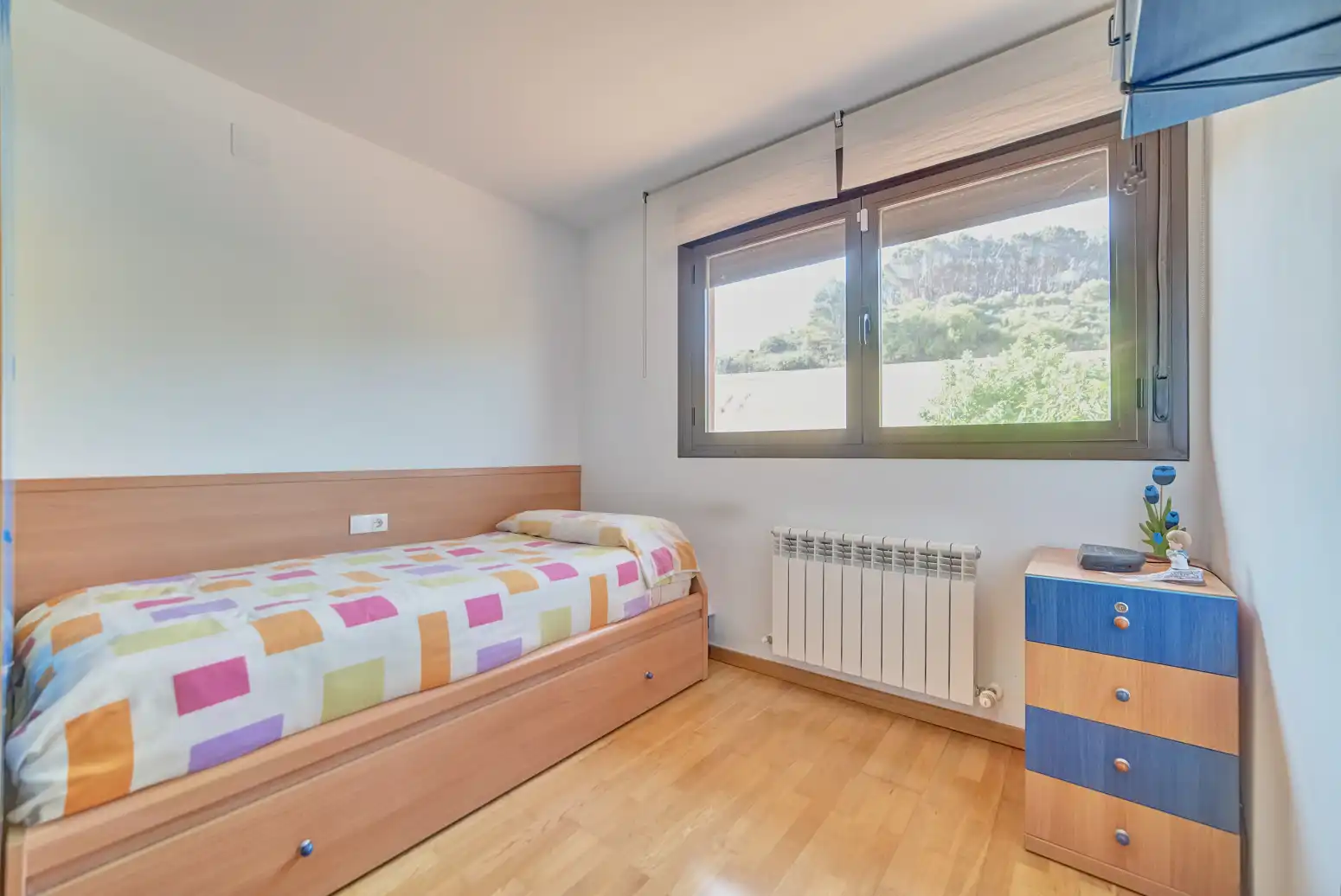 Bedroom of Detached homes for sale in Enériz / Eneritz  with Heating, Private garden and Parquet flooring