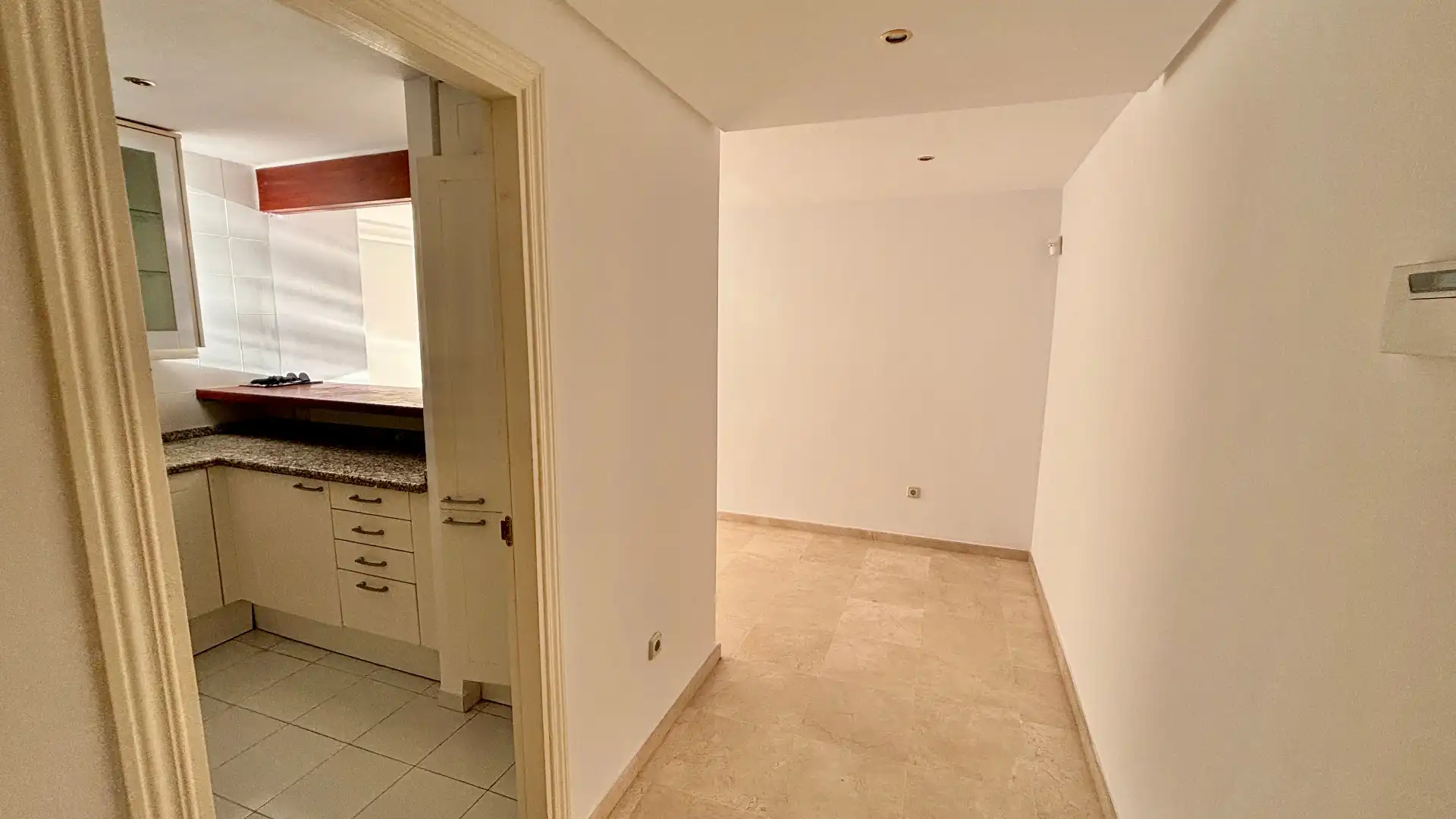Flat for sale in Estepona  with Air Conditioner, Heating and Terrace