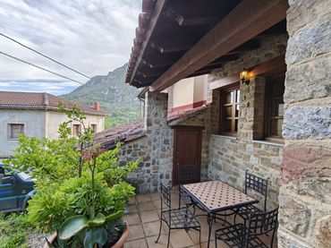 Haus mit Balkon zum Verkauf in Quirós