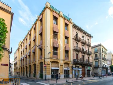 Offices with lift for sale in Raval de Sant Pere
