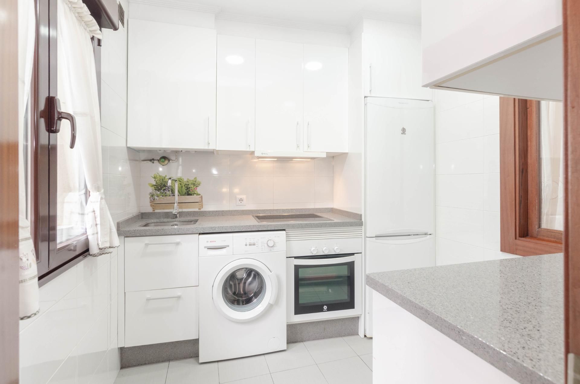 Kitchen of Flat for sale in Aller  with Heating, Private garden and Terrace