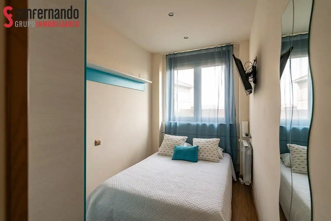 Habitación de Casa adosada en venta en Suances con Calefacción, Jardín privado y Terraza