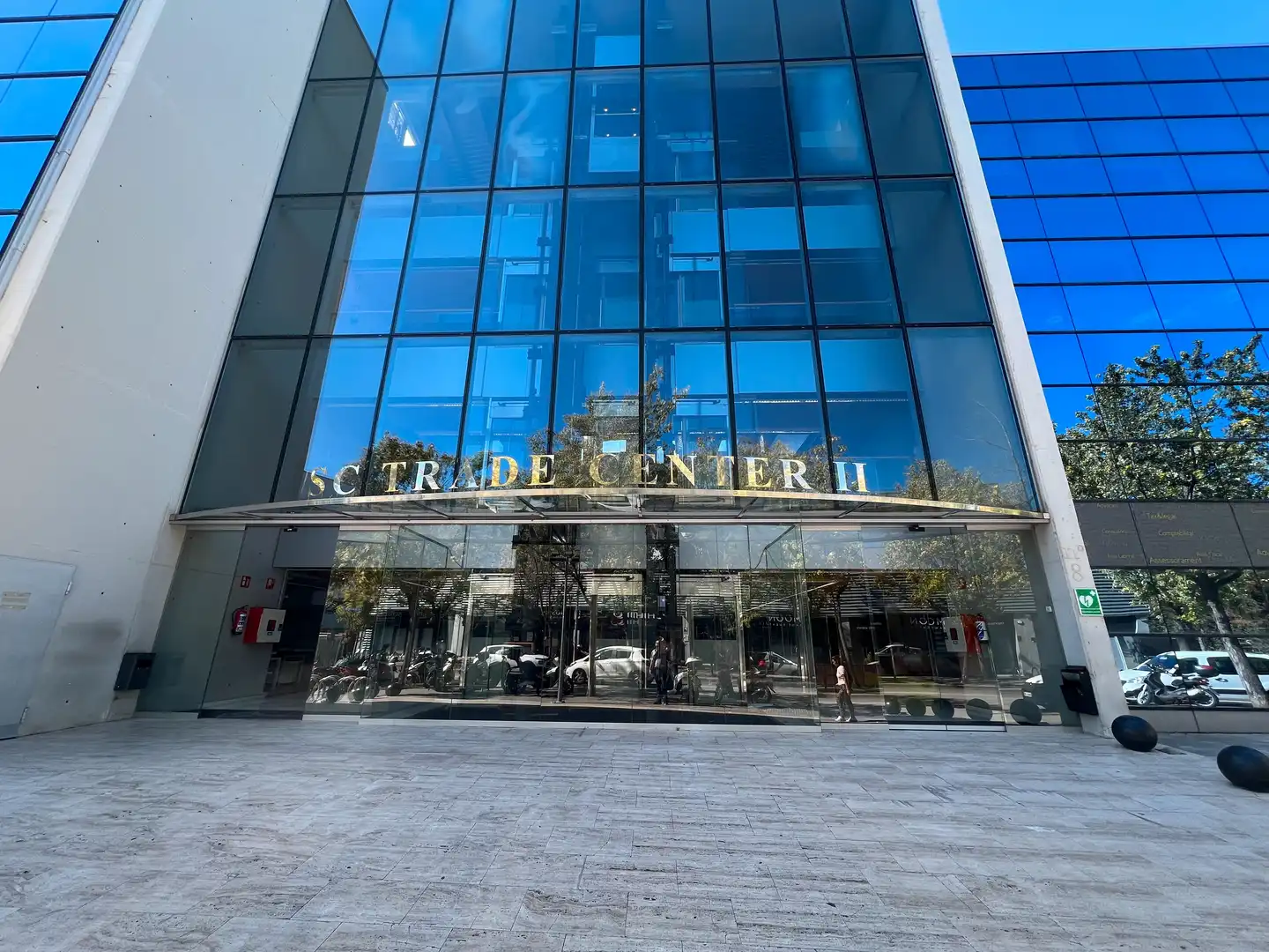 Local comercial en venta en Avinguda Corts Catalanes 5