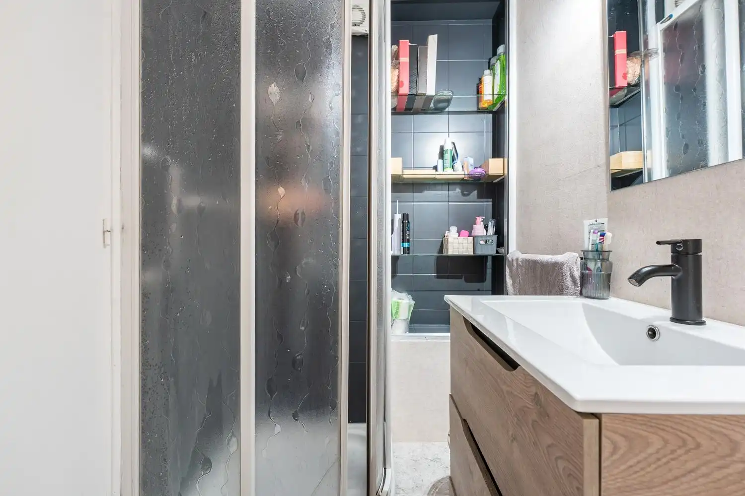 Bathroom of Flat for rent in Latina