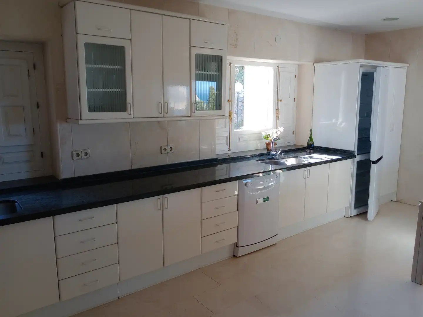 Cuina de Casa o xalet de lloguer en Almuñécar amb Aire condicionat, Calefacció i Terrassa