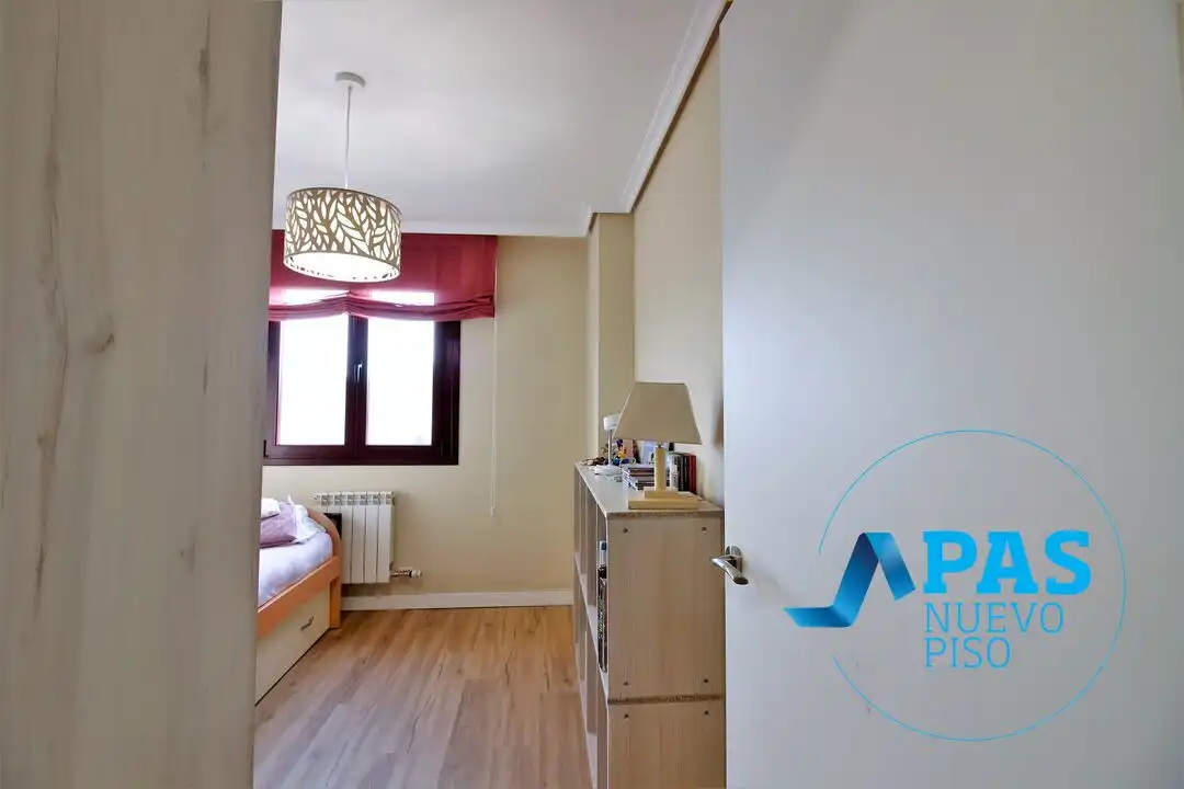 Bedroom of Flat for sale in Santander  with Heating, Private garden and Storage room