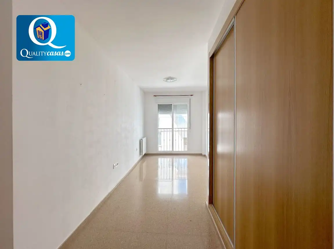 Piso en venta en Alicante / Alacant con Terraza y Trastero