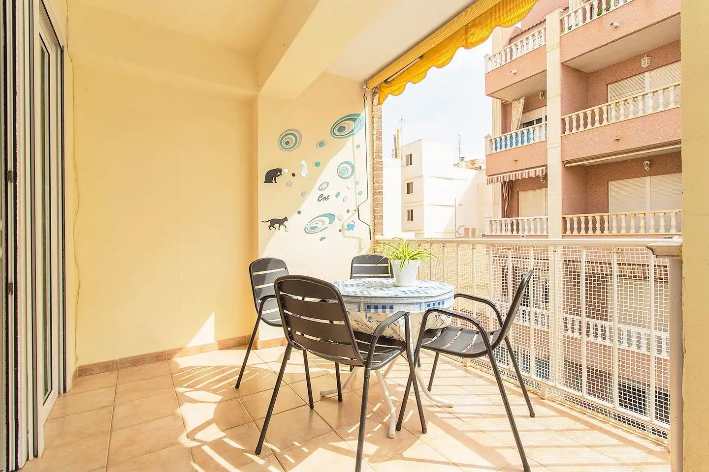 Terraza de Apartamento en venta en Torrevieja con Aire acondicionado, Terraza y Amueblado