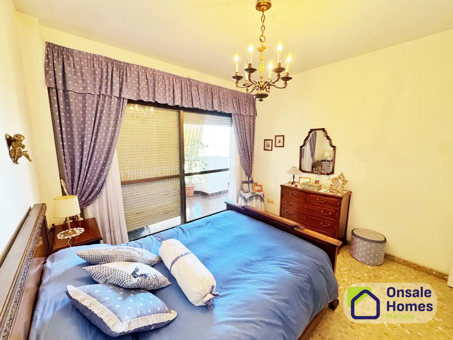 Schlafzimmer von Wohnung zum Verkauf in Marbella mit Terrasse, Balkon und Gemeinschaftspool