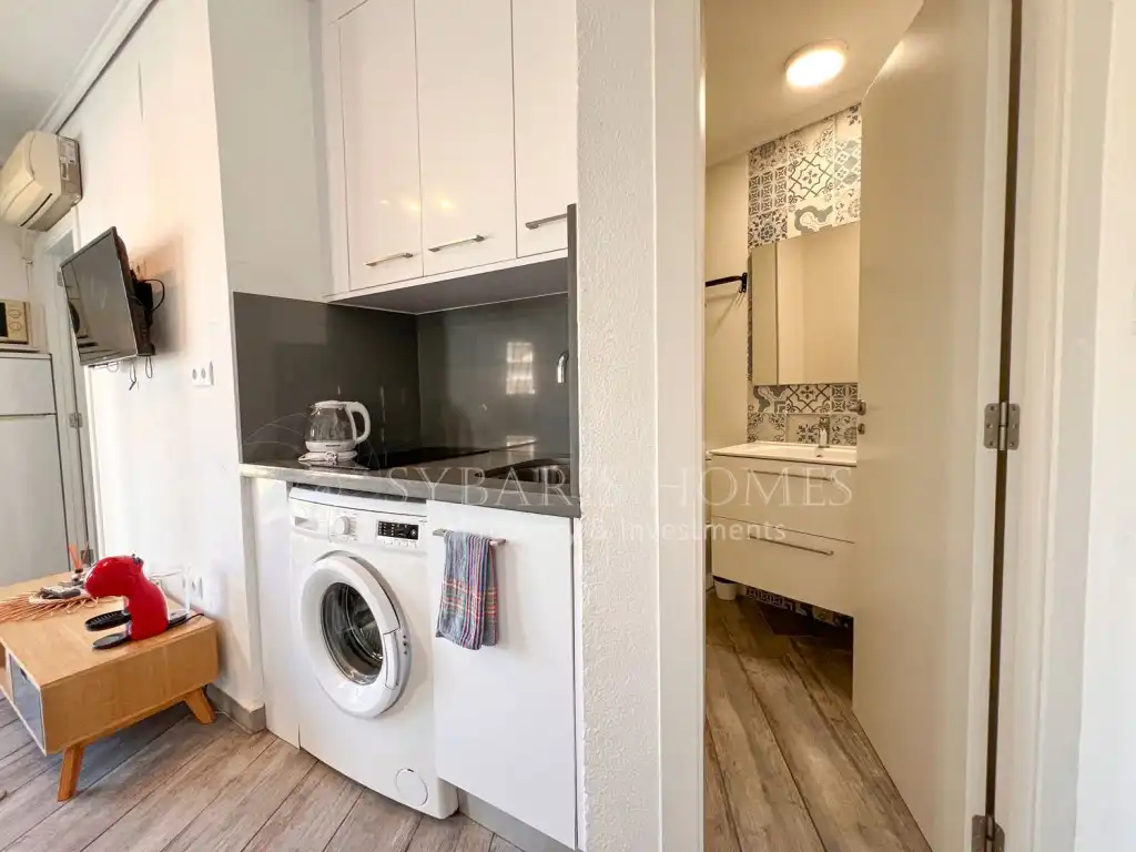 Cocina de Apartamento de alquiler en Dénia con Aire acondicionado, Jardín privado y Piscina