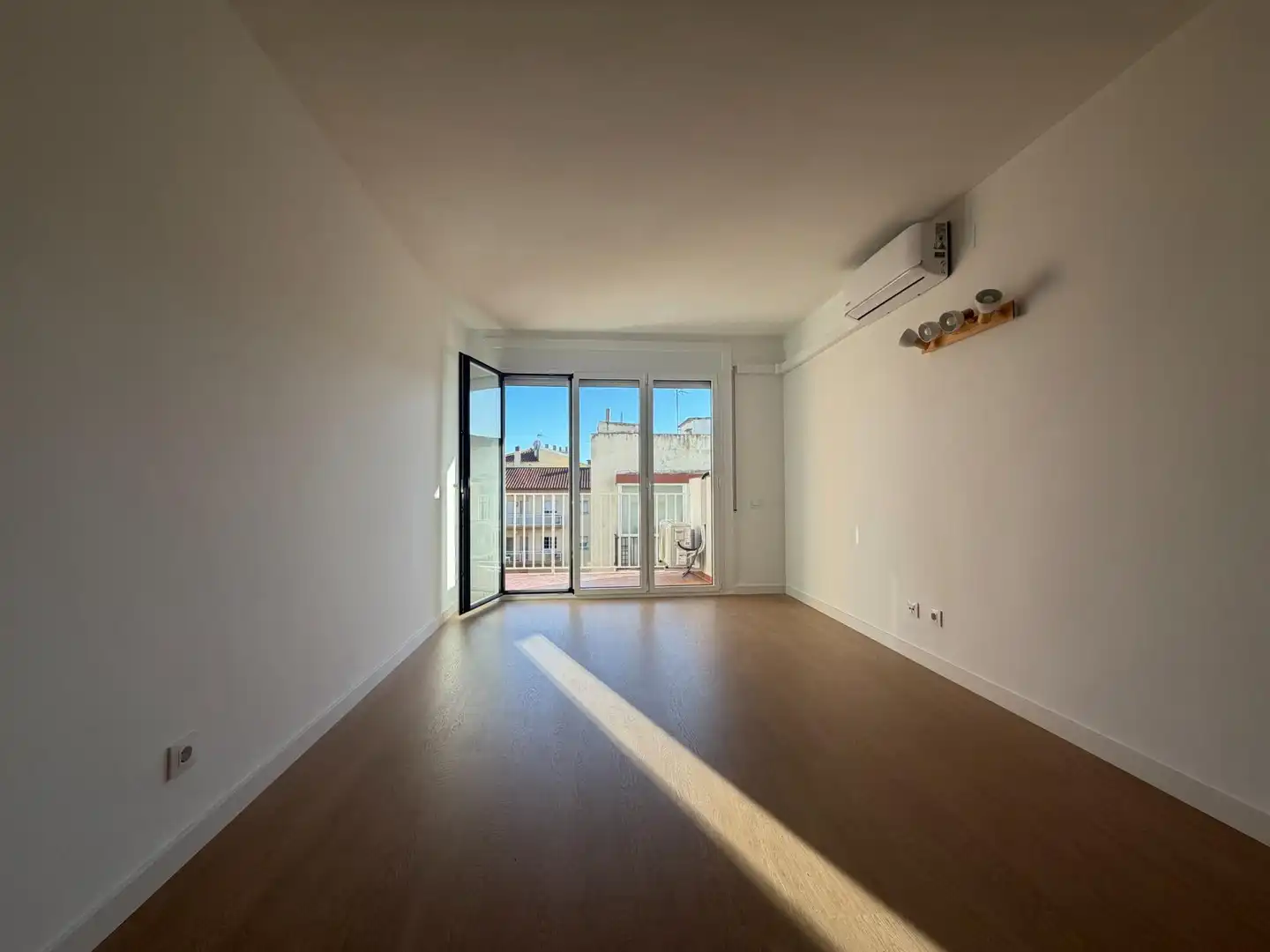 Bedroom of Flat for sale in Roses  with Air Conditioner, Parquet flooring and Terrace