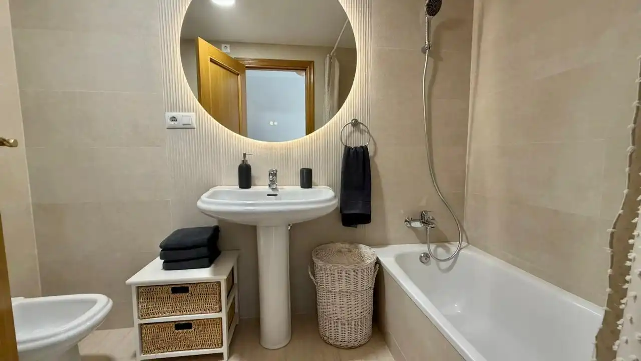 Bathroom of Apartments for rent in Villajoyosa / La Vila Joiosa  with Heating