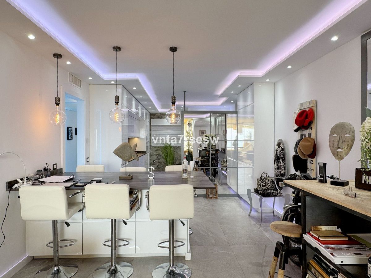 Menjador de Apartament en venda en Marbella amb Aire condicionat, Terrassa i Traster