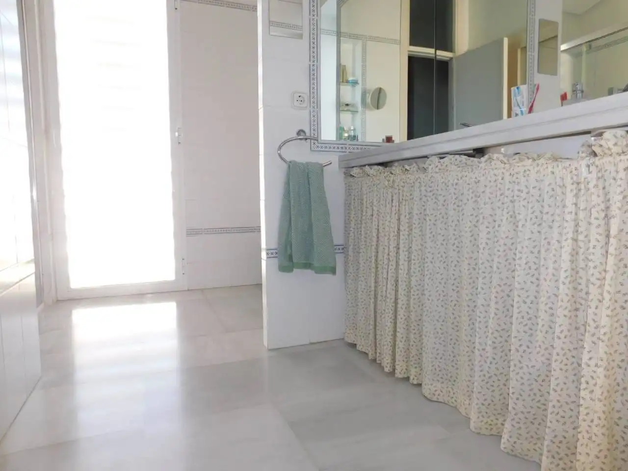 Bany de Casa o xalet en venda en Jerez de la Frontera amb Aire condicionat, Jardí privat i Terrassa
