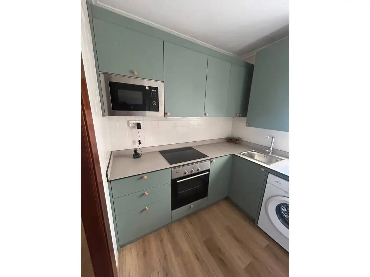 Kitchen of Flat for rent in Valencia  with Air Conditioner, Parquet flooring and Storage room