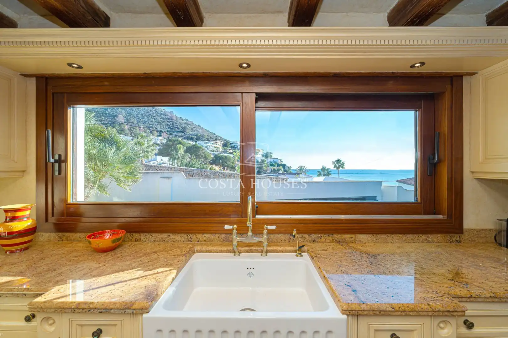 Cuina de Casa o xalet en venda en Moraira amb Aire condicionat, Calefacció i Jardí privat