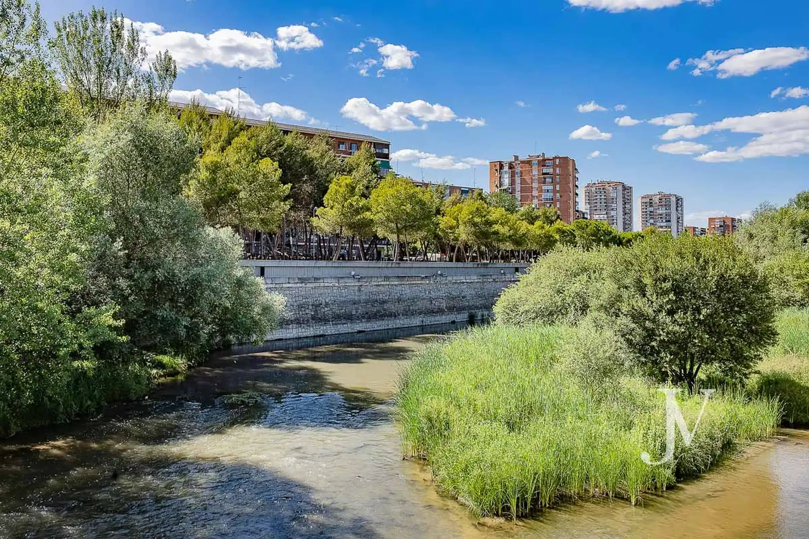 Außenansicht von Wohnung zum Verkauf in Madrid mit Heizung