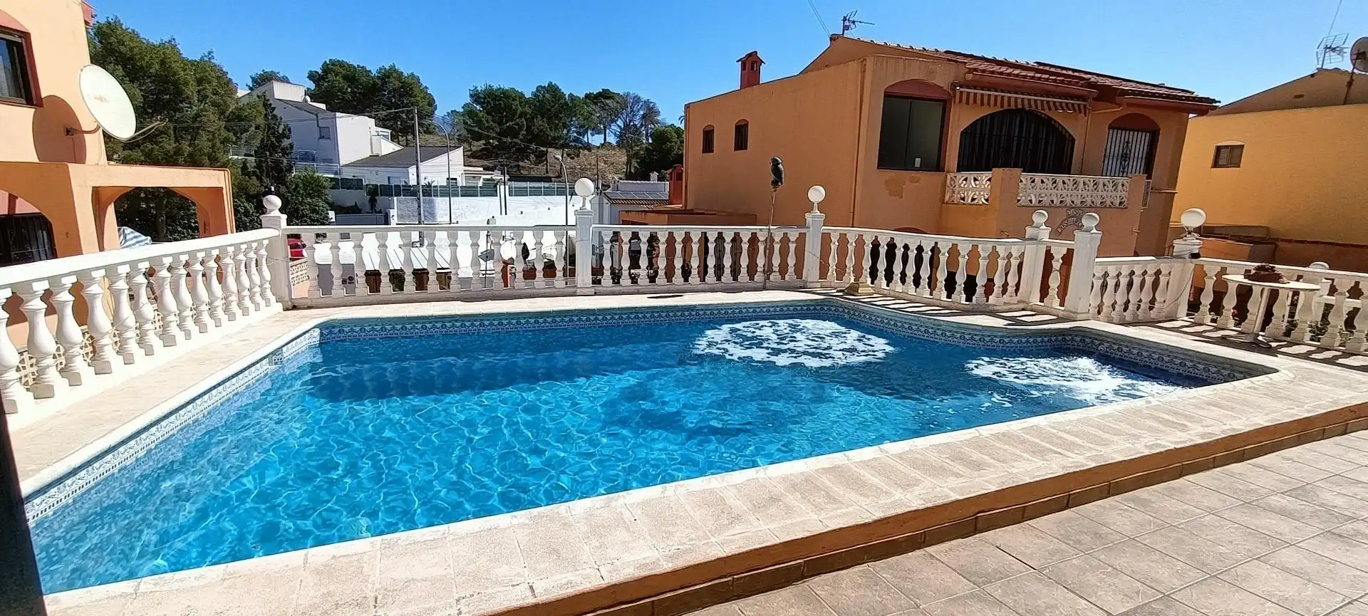 Piscina de Casa o chalet en venta en La Nucia con Aire acondicionado, Jardín privado y Terraza