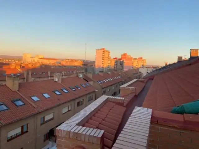 Vista exterior de Dúplex de alquiler en Zaragoza con Aire acondicionado, Calefacción y Terraza