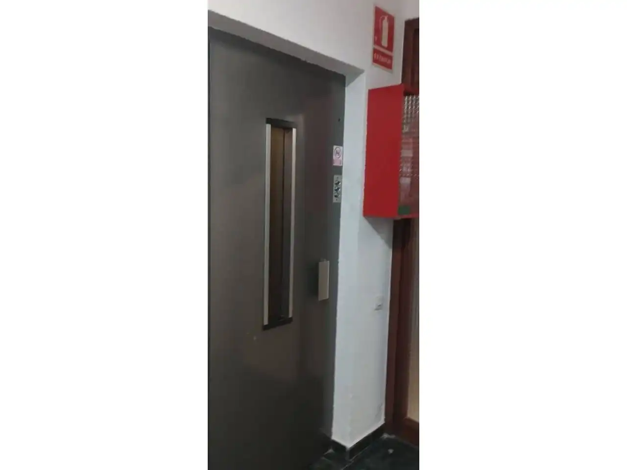 Flat for sale in Sevilla  with Air Conditioner, Heating and Balcony