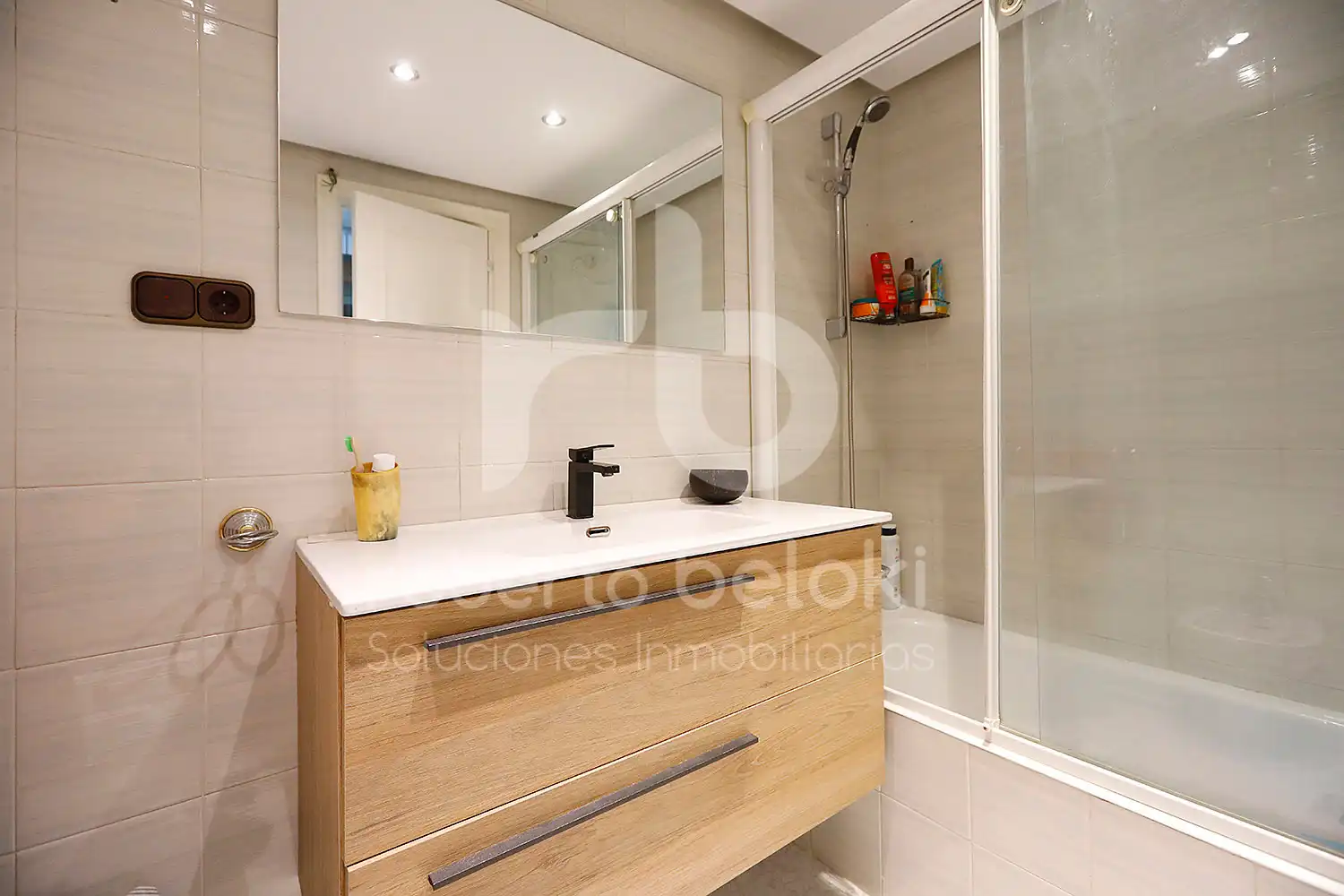 Flat with balcony for sale in Fueros Kalea, imagen 13