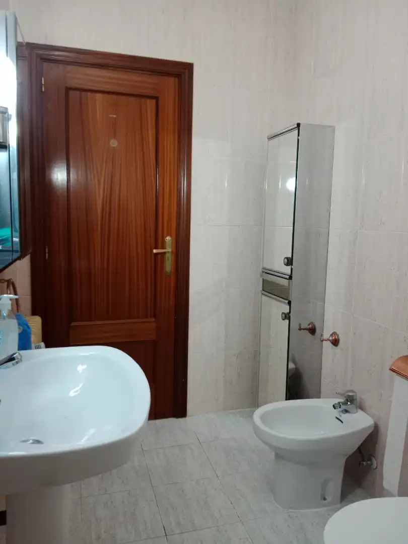 Bany de Casa adosada en venda en San Martín de Valdeiglesias amb Aire condicionat i Calefacció