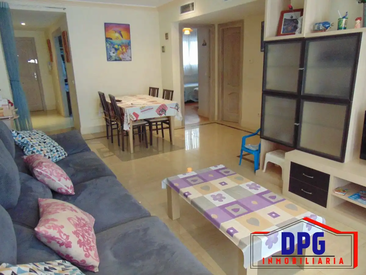 Sala de estar de Apartamento en venta en Garrucha con Aire acondicionado, Terraza y Amueblado