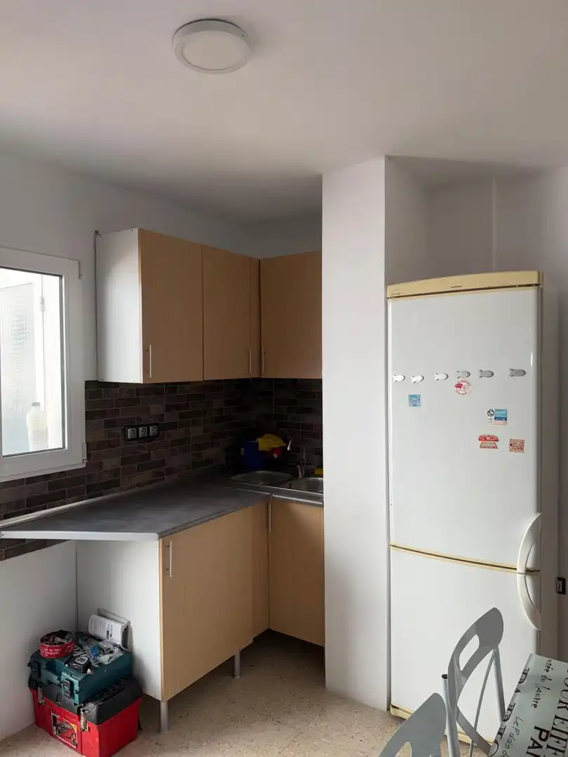 Kitchen of Flat for share in Granada  with Air Conditioner, Terrace and Furnished