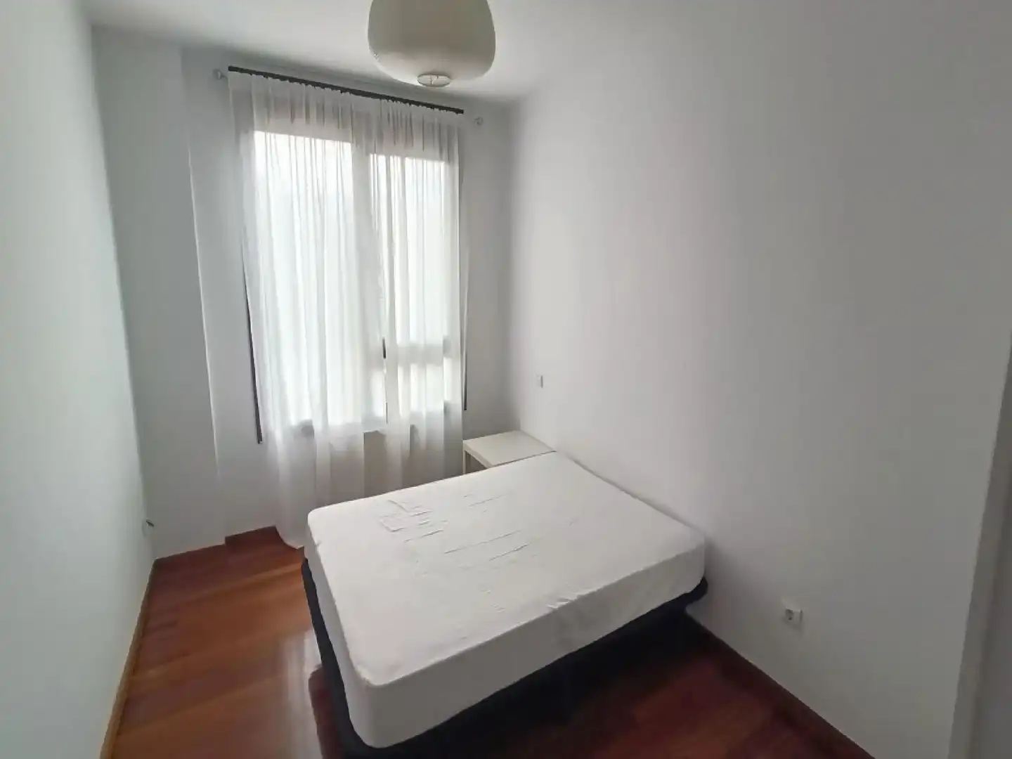 Habitación de Piso en venta en Santander con Trastero y Piscina comunitaria