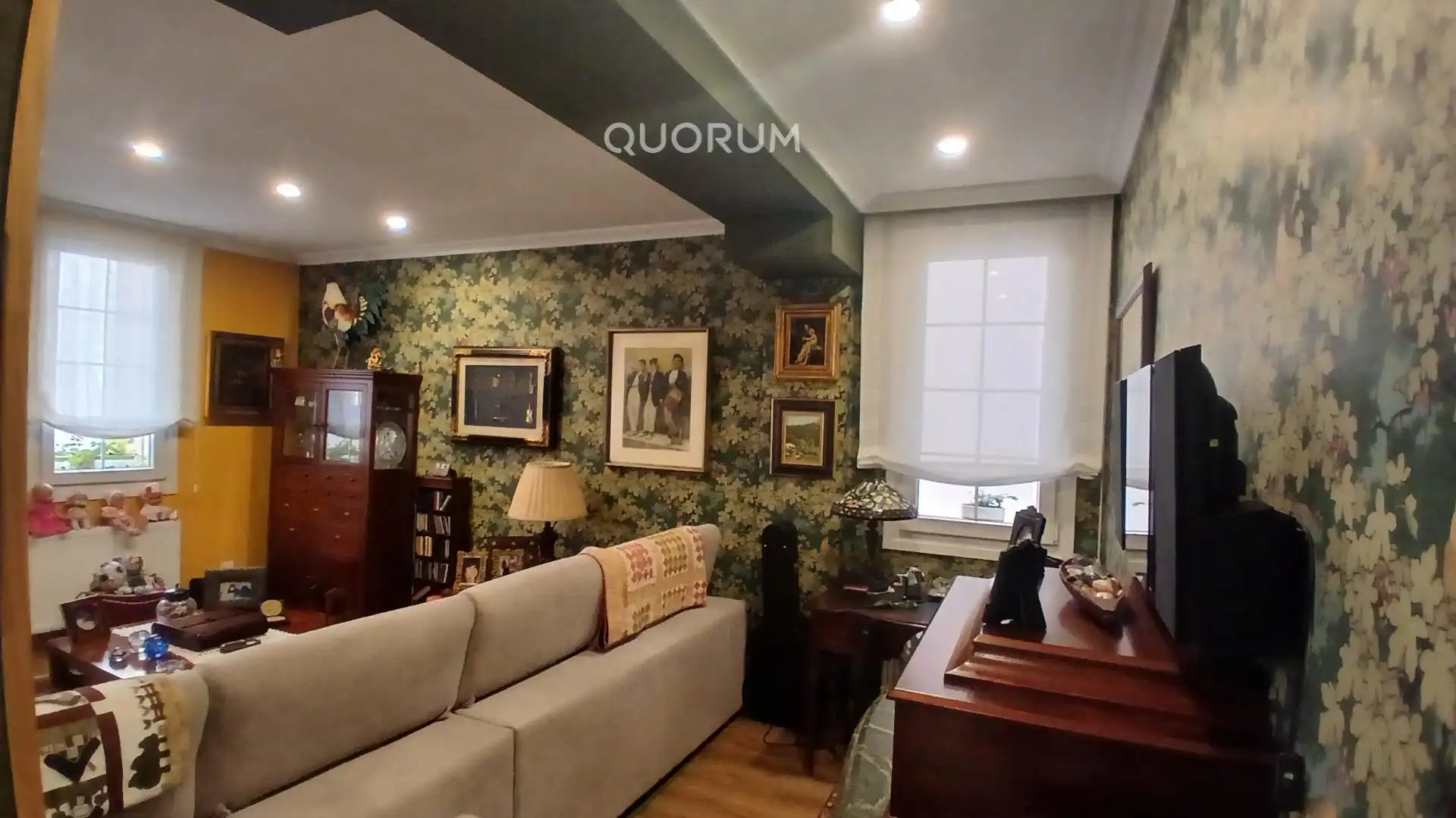 Living room of Flat for sale in Bilbao   with Heating, Terrace and Storage room