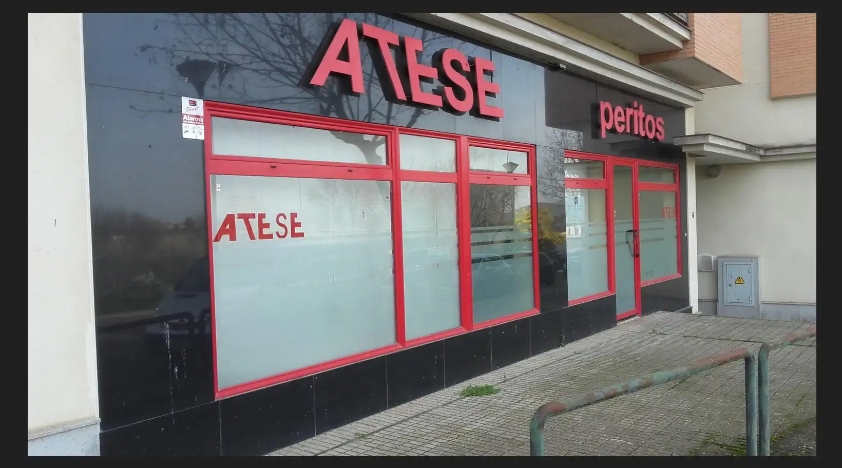 Commercial properties for sale in Zafra  with Air Conditioner, Furnished and Internet
